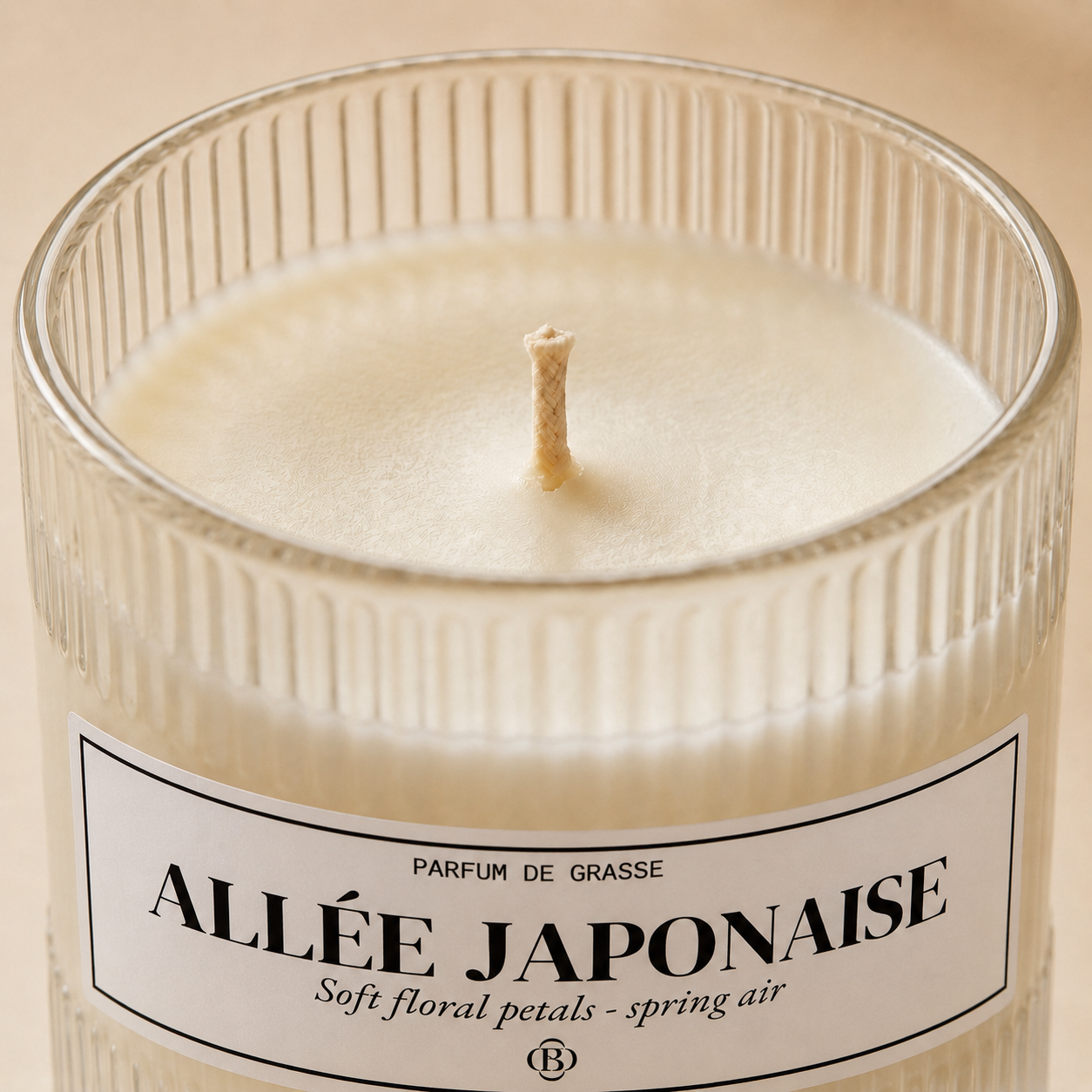 Bougie parfumée allée japonaise - Chic Bottle - Texture Cire
